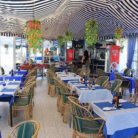 Capri 3*